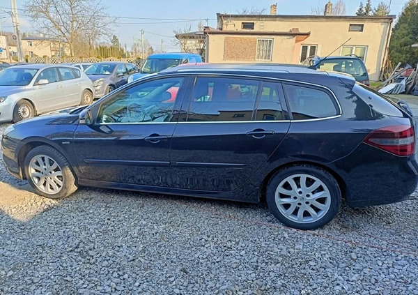 Renault Laguna cena 24500 przebieg: 175000, rok produkcji 2011 z Ożarów małe 326